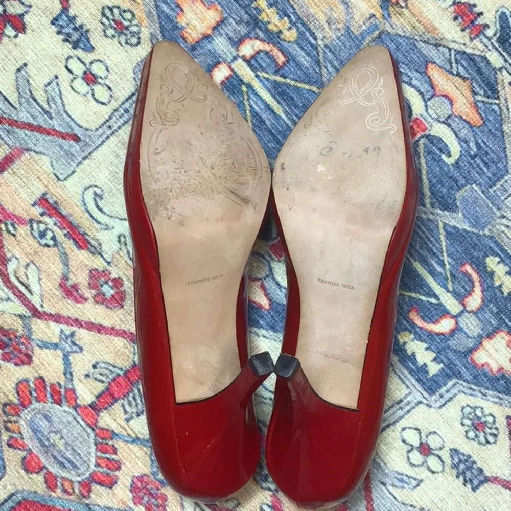 ♥️ Tahari Colby Red Patent Leather Point Toe Platform Heels Sz.8 - Picture 7 of 11